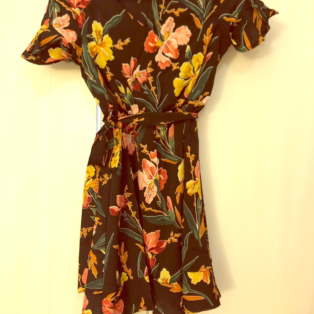 Beautiful and flattering dress